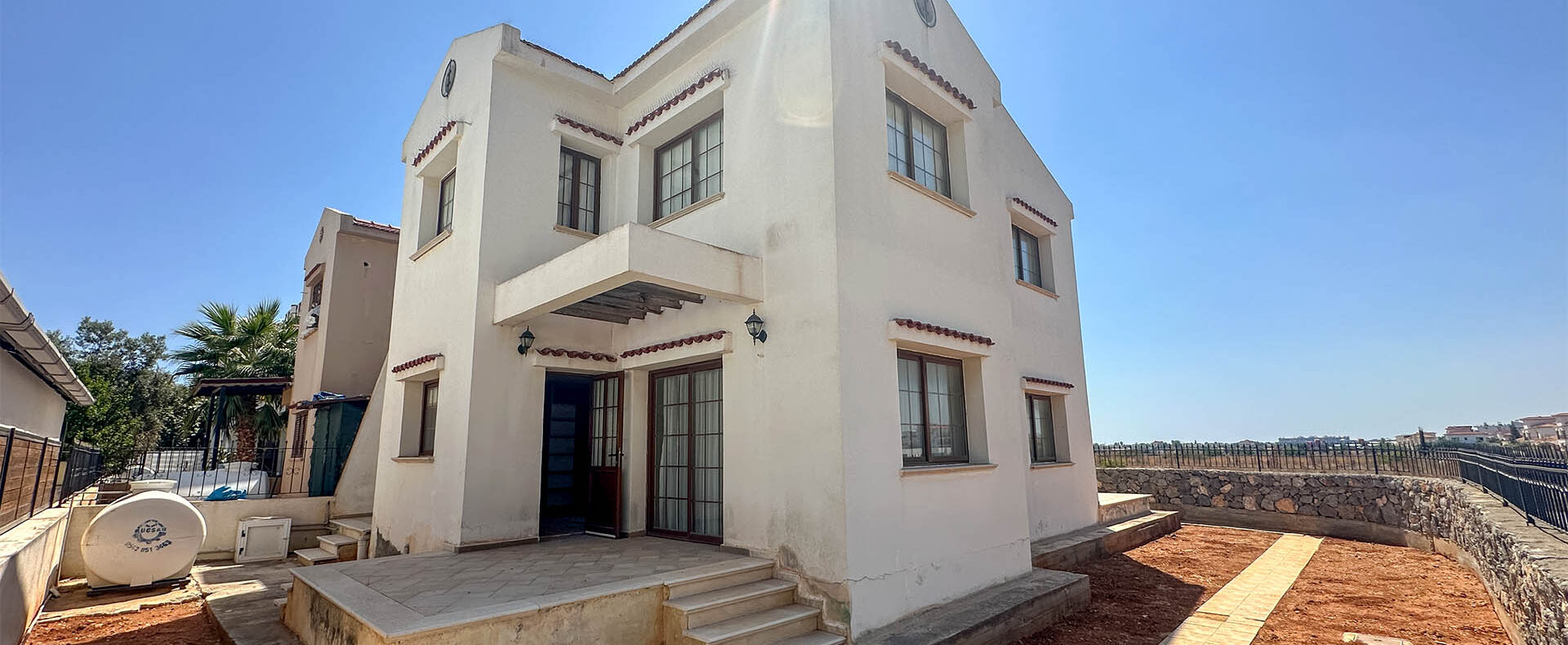 Kıbrıs İskele Bahçeler Satılık 3+1 Bahçeli Villa