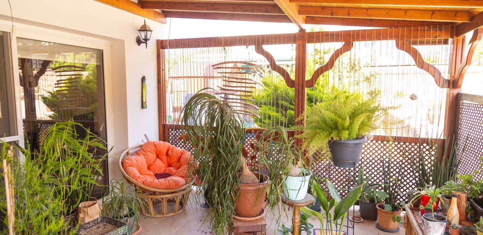 Girne Çatalköy'de Satılık Deniz ve Dağ Manzaralı Villa