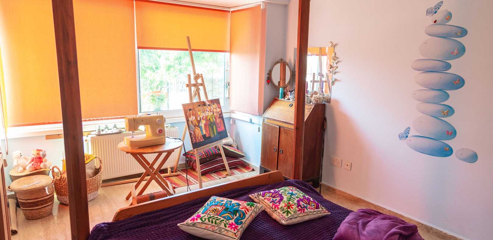 Girne Çatalköy'de Satılık Deniz ve Dağ Manzaralı Villa