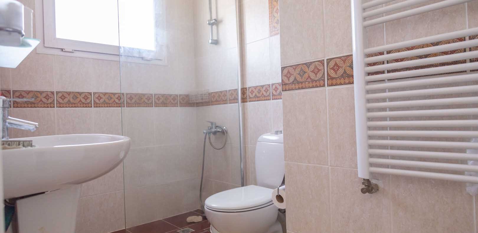 Girne Çatalköy'de Satılık Deniz ve Dağ Manzaralı Villa