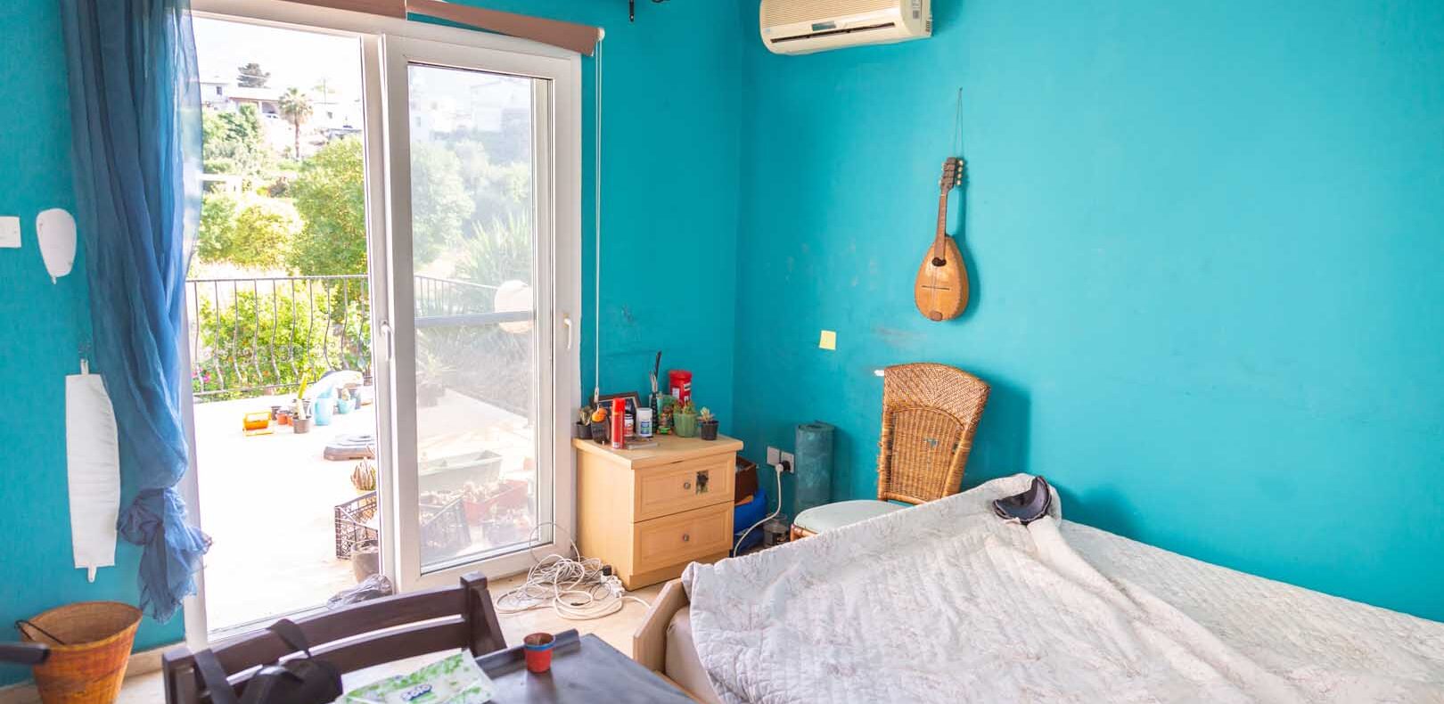 Girne Çatalköy'de Satılık Deniz ve Dağ Manzaralı Villa