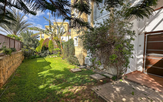 Girne Çatalköy’de Denize 400m Havuzlu Site İçerisinde Satılık 2+1 Dublex Daire