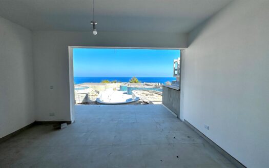 Esentepe’de Deniz ve Dağ Manzaralı Satılık 1+1 Bahçe Katı Daire