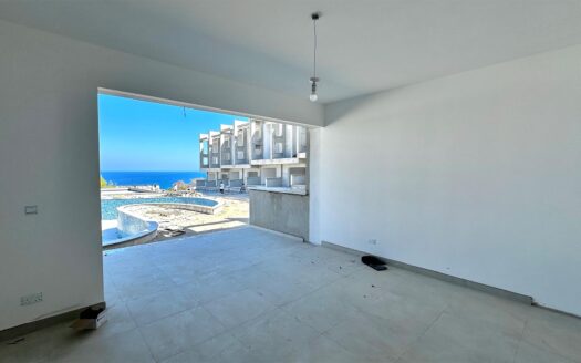 Esentepe’de Deniz ve Dağ Manzaralı Satılık 1+1 Bahçe Katı Daire