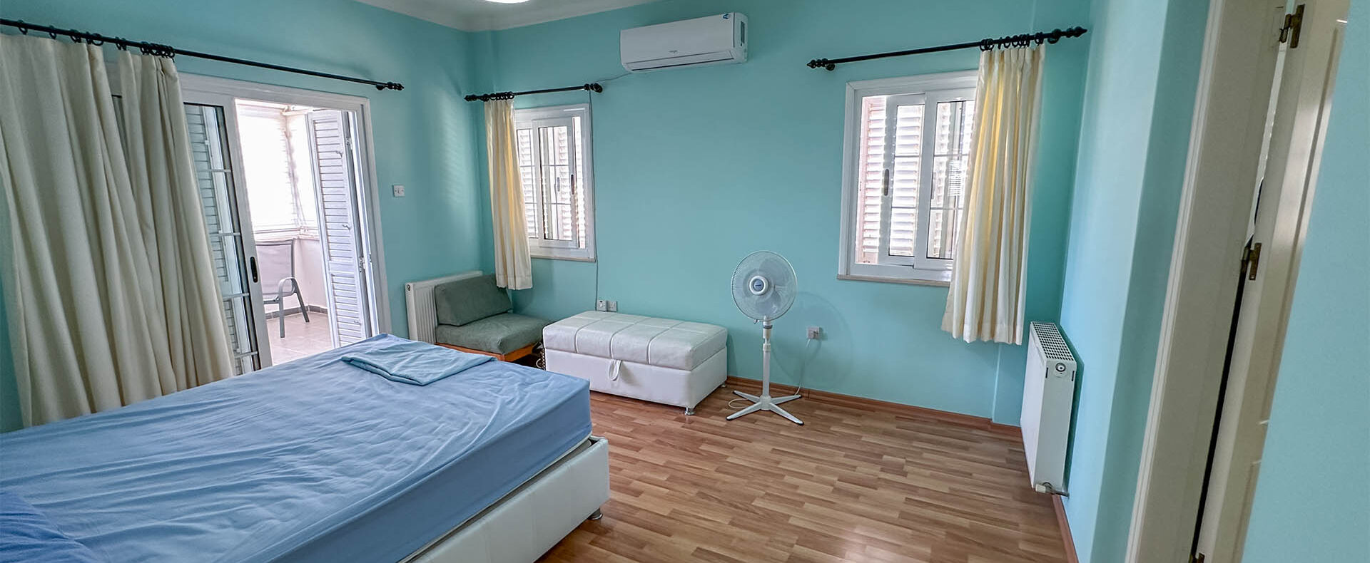 Kıbrıs Satılık Denize Yakın Özel Havuzlu Bahçeli Villa