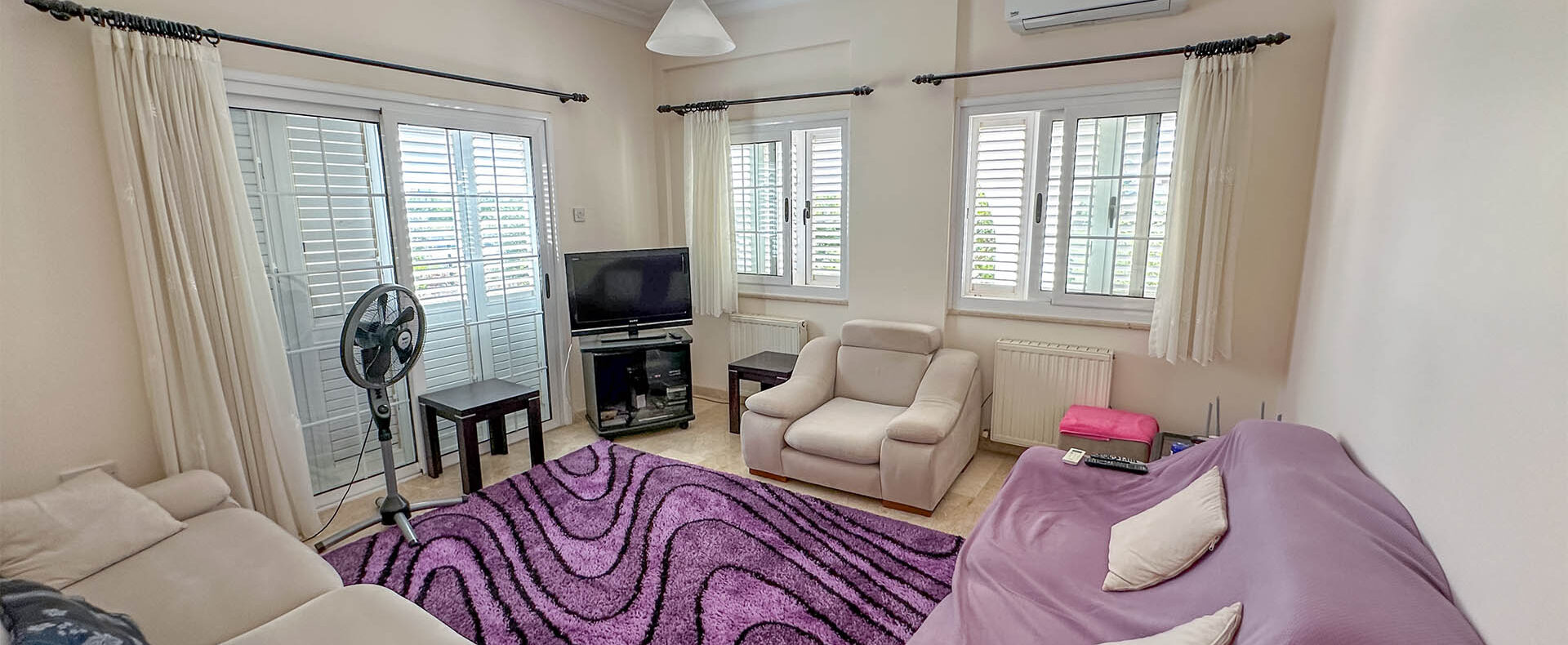 Kıbrıs Satılık Denize Yakın Özel Havuzlu Bahçeli Villa