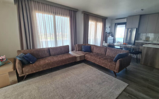 Mağusa Yeniboğaziçi Bölgesinde Deniz Manzaralı Satılık 2+1 Penthouse