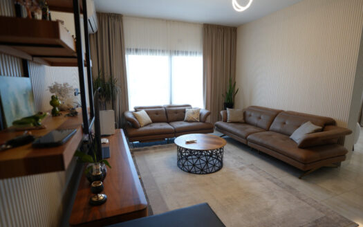 Yeniboğazçinde 3+2 Lüks Eşyalı Satılık Daire