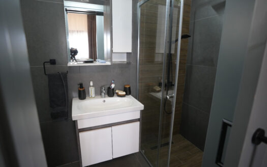 Yeniboğazçinde 3+2 Lüks Eşyalı Satılık Daire