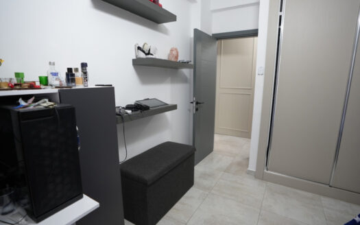 Yeniboğazçinde 3+2 Lüks Eşyalı Satılık Daire