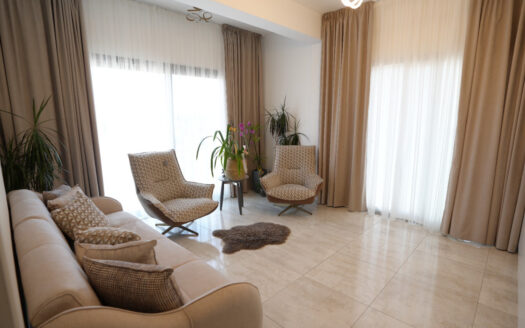 Yeniboğazçinde 3+2 Lüks Eşyalı Satılık Daire